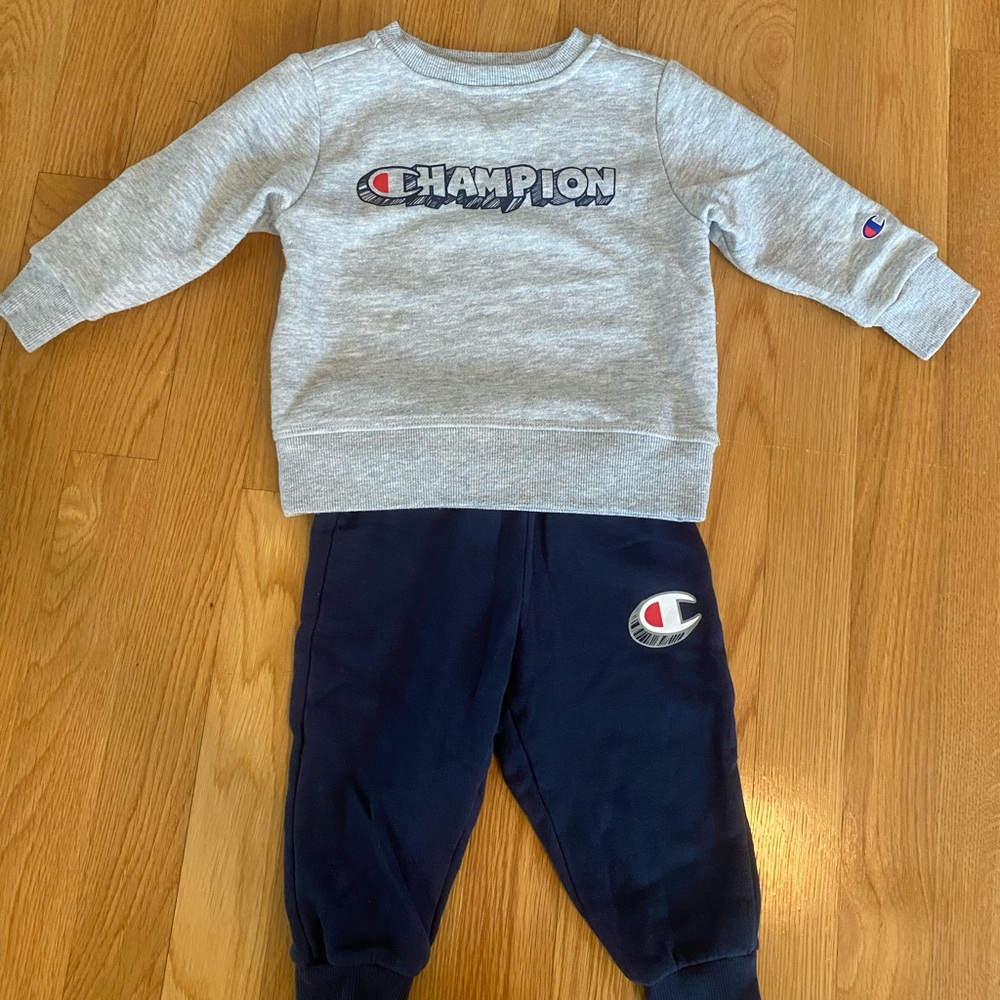Champion sweatsuit size 18 months